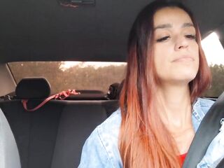 APP driver catches passenger masturbating from behind and gives it to him in the car!