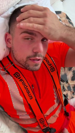 Tyler Blake Jerking off in Hivis Lumberjack Workwear - Muscle Flexes &amp; Explosive Cumshot