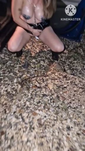 Huge pee in public - Insane!!!