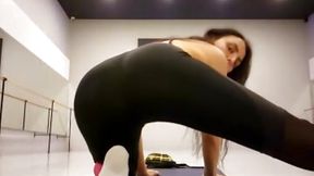 Training in gym 🏋️‍♀️