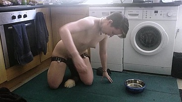 Behind the scenes of the Pet Play clip