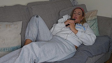 Maisie Lewis Fantasy Wank Over the Postie