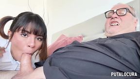 PutaLocura - El co&ntilde_o de la estudiante latina Michy P&eacute_rez necesita semen del Padre Dami&aacute_n