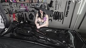 Lady Dimitrescu - In The Dungeon Of