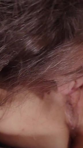 Lesbian Licking and Cumshot on Pussy