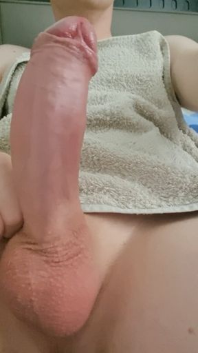 Cumming in my bed on my towel
