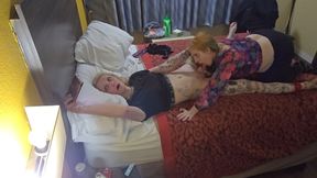 Curvy Milf sucks hot blonde Trans woman