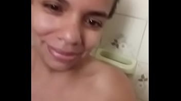 Excitada en demas&iacute_a