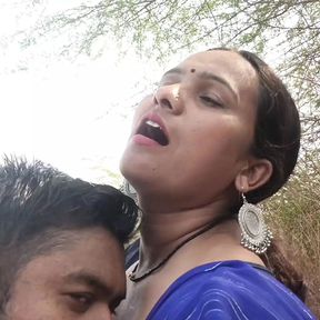 A married Kavita bhabhi fuck with lover in jungle