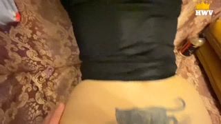 Mature slut brought home a guy from a nightclub and fucked with him