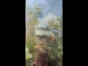Folladita en el bosque con mi esposa después de sorprenderla