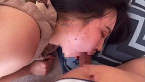 【顔射】おちんぽ大好き痴女が彼氏のデカチンをねっとりフェラでしゃぶり尽くす濃厚な大量ザーメンを可愛い顔にぶっかけ　射精　舌使い　口内射精　フェラ抜き　個人撮影　巨乳　日本人　素人　カップル　えむゆみ