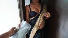 ටීචර්ගේ සාරියට රැවටුන ඩිලිවරිකොල්ලා Sri Lankan Sinhala Sex Teacher HotSaree fuck with delivery guy x