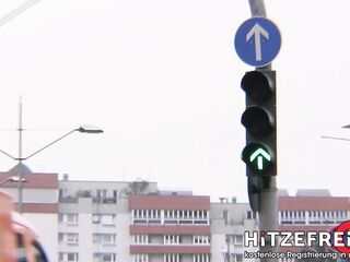 HITZEFREI.dating PUBLIC Berliner Göre nackt in S-Bahn & an Bahnhof gefickt