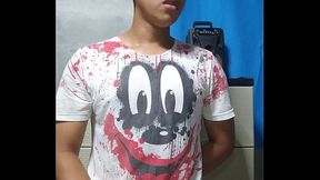 Alan Tokers caliente en su cuarto