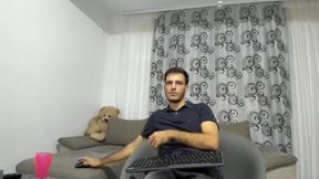 come here for a cum show , first time from a long time guys !!! big cumshot