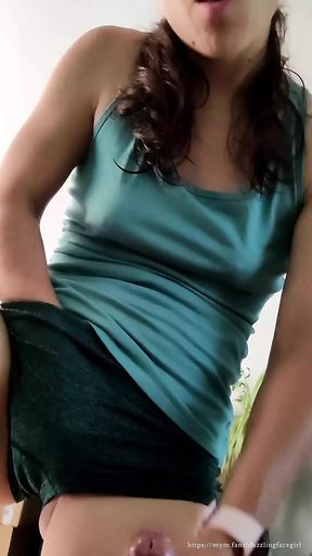 I suck your very big cock and touch myself in front of you, squirt for me! Dazzlingfacegirl