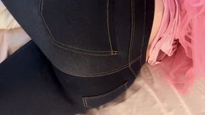 Farts in Jeans