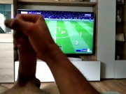 Una Rica mamada mientras jugamos al FIFA 20