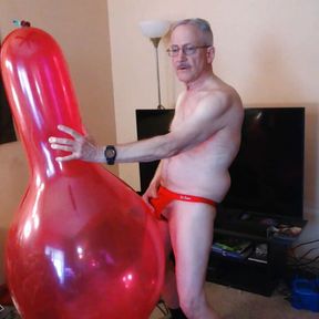 107) Big Long Neck Balloon &amp; Kinky Undies