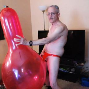 107) Big Long Neck Balloon &amp; Kinky Undies