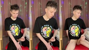 quick dorm jerk makes 23cm cock squirt everywhere
