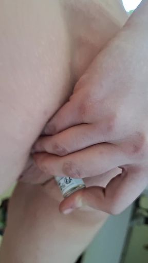 White MILF Piss on Her Feet and Anal and Vaginal Insertion   Clip 1