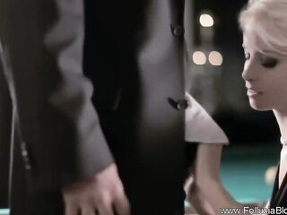 Stylish Golden-haired mother I'd like to fuck Gives Ideal Fellatio