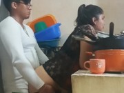 Empleada follada en la cocina y en el dormitorio