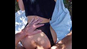 La lapine de paquesse fait baiser en for&ecirc_t