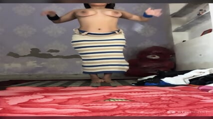 Stripchat Khan baby horny dance