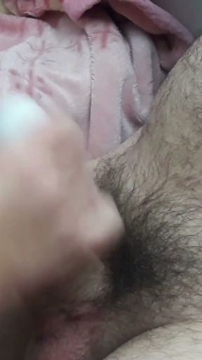 Close up handjob with cumshot amateur couple   Clip 1