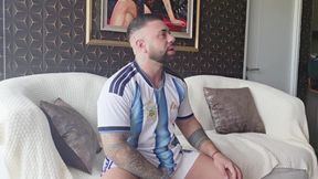 Giant Brunette with 25cm Breaks My Ass and Full of Milk
