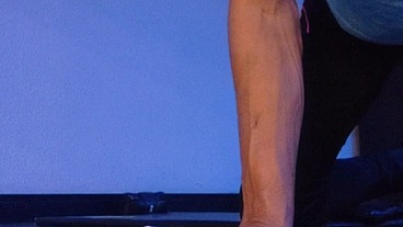 No Solosts1 Daniela Santos sensualiza ao fazer seu treino.