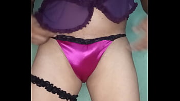 Modelando braga satinada rosita croosdresing