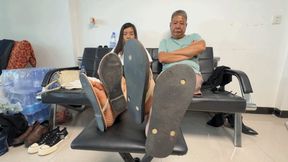 Henry ERER shows off his smelly feet in qualityHD