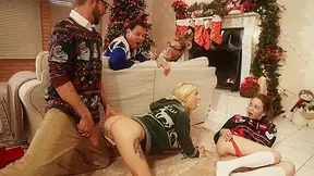 Angel Smalls & Kenzie Reeves in Christmas Family Sex - NUBILESPorn