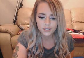 Very Hot Blonde Loves Masturbating on Cam