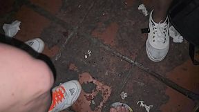 JOGADOR DE BASQUETE H&Eacute_TERO GOZOU CHUPANDO UMA PICA DE 24CM DO CATADOR DE LATINHAS.