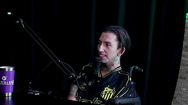 A cadeira foi feita pra transar, não fez alguns fetiches, se masturba com as duas mãos e brinca com a sua deficiência - Gabriel do Olhar Sob Rodas (SHEER/RED)