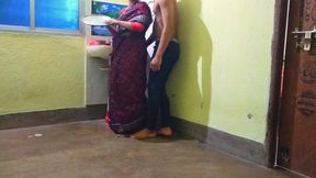 Alone Bhabi was secretly fucked by the neighbor brother-in-law