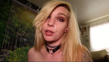 Blowing The Boss BreakRoom Blowjob Roxy Gets A Raise