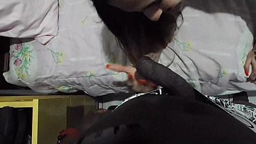 BLACK AMY MASTURBANDO O PAU GROSSO DO NAMORADO COM OS PEZINHOS EM POV