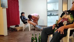 voy ala casa de mi mejor amigo para ver el juego de futbol se pone muy le hago unos masajes a su esposa y terminamos follando tiene un culo muy grande es una buena puta