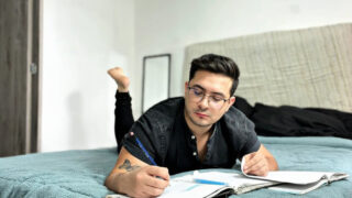 Rajua seksiä kermapiirakka, raju, musta, ilman satulaa, opiskelija, dominointi, kolumbialainen, isä – valtava kulli nuorten intialaisten korkeakoulumiesten anaaliseksiä