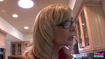 Nina Hartley's Steamy Step Fantasy: Cougar Mom Licks Teen (18+) Cutie's Pussy