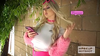 Young blonde Skylar Vox gets trash fucked by online date