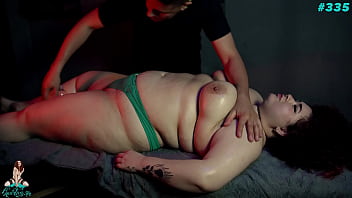 Raposinha veio experimentar minhas massagem e n&atilde_o achou que iria esguichar