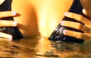 jenny  hendrix -  wet  blonde  bombshells