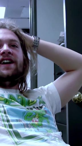 Summer Bailey a Blowjob for the Job